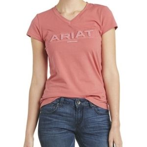 NWT Ariat 3D logo top size Large.